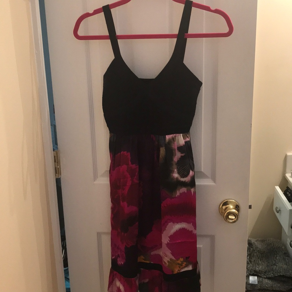 Beautiful silk flower bandage top dress